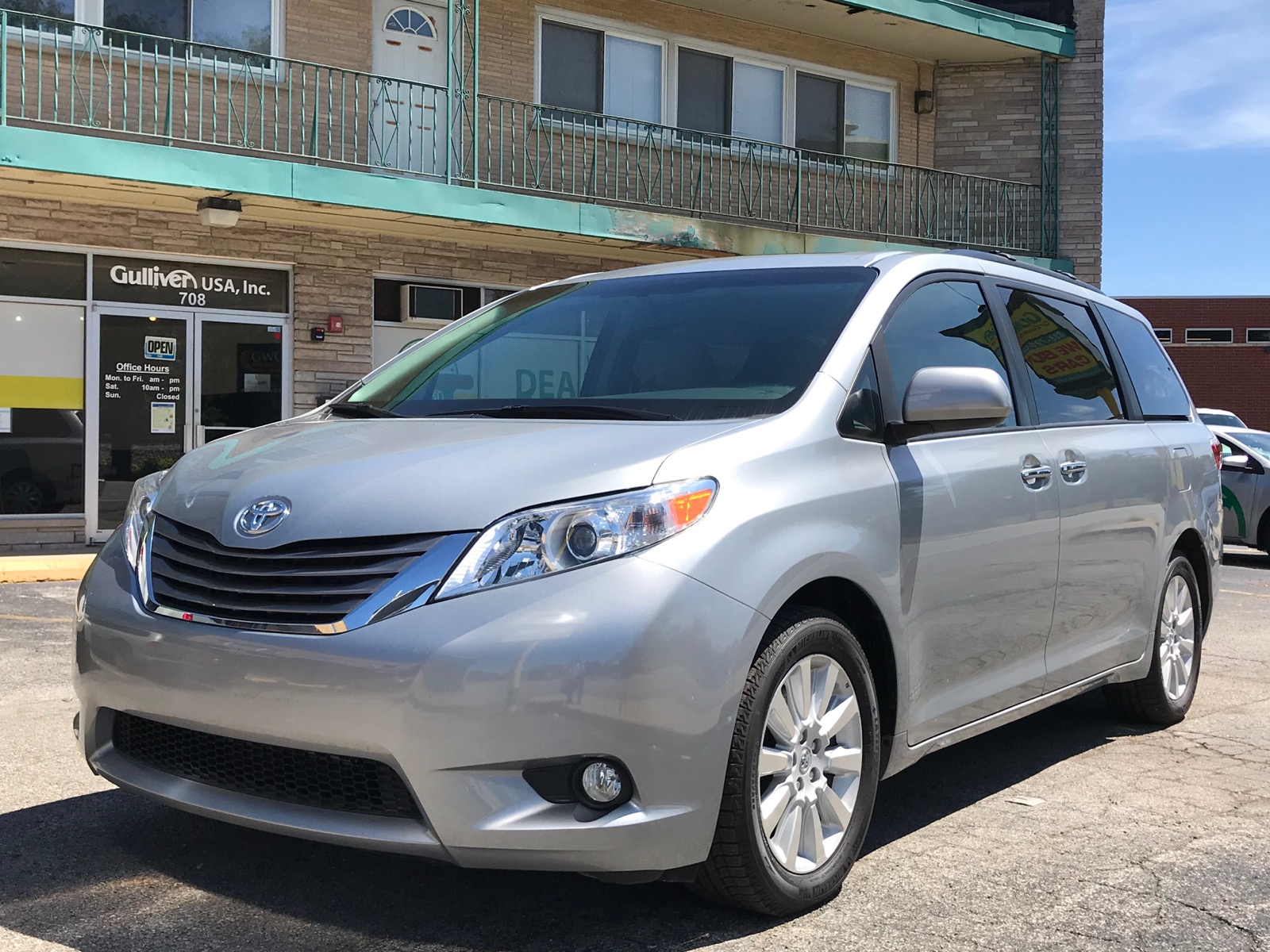 新着車両紹介] 2015 Toyota Sienna XLE Premium AWD | ガリバーUSA