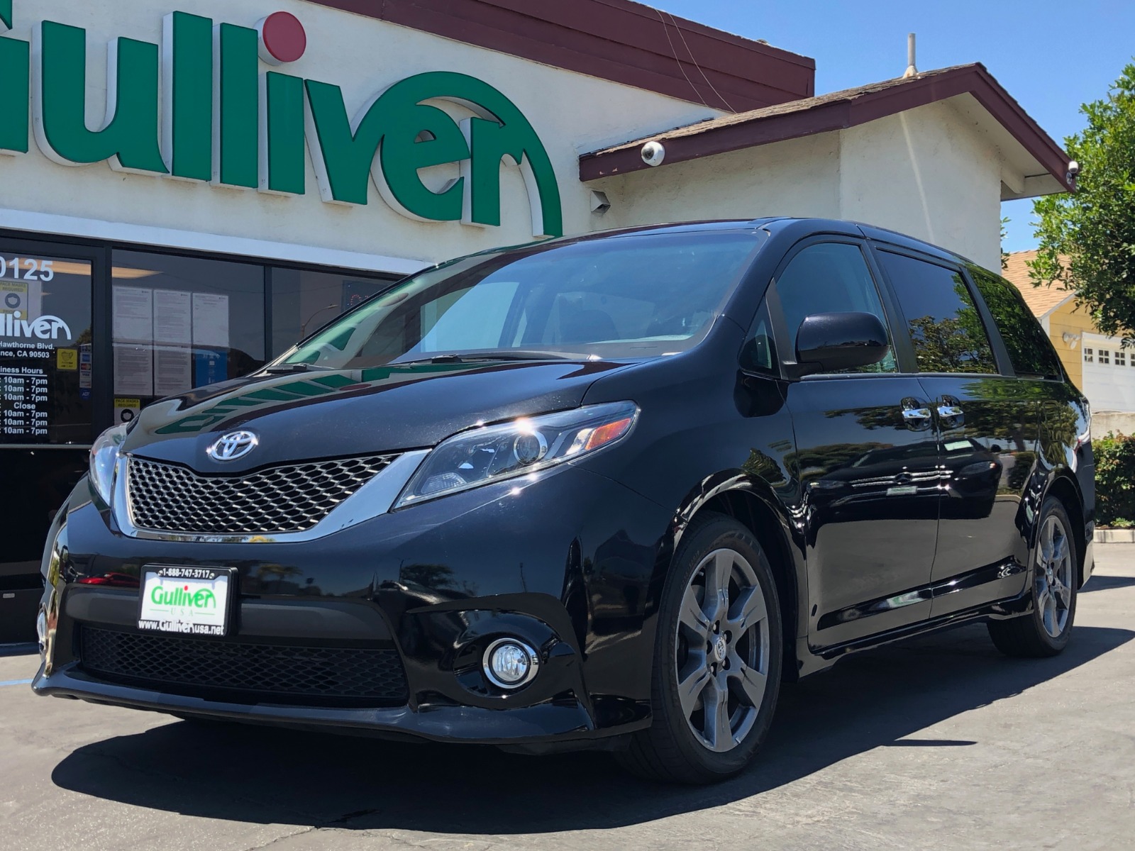 新着在庫紹介] 2017 Toyota Sienna SE | ガリバーUSA