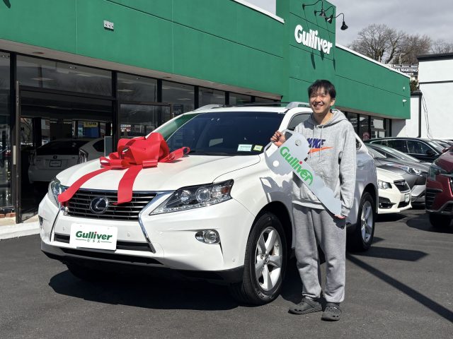 ニューヨーク店で納車したレクサスRXの記念写真